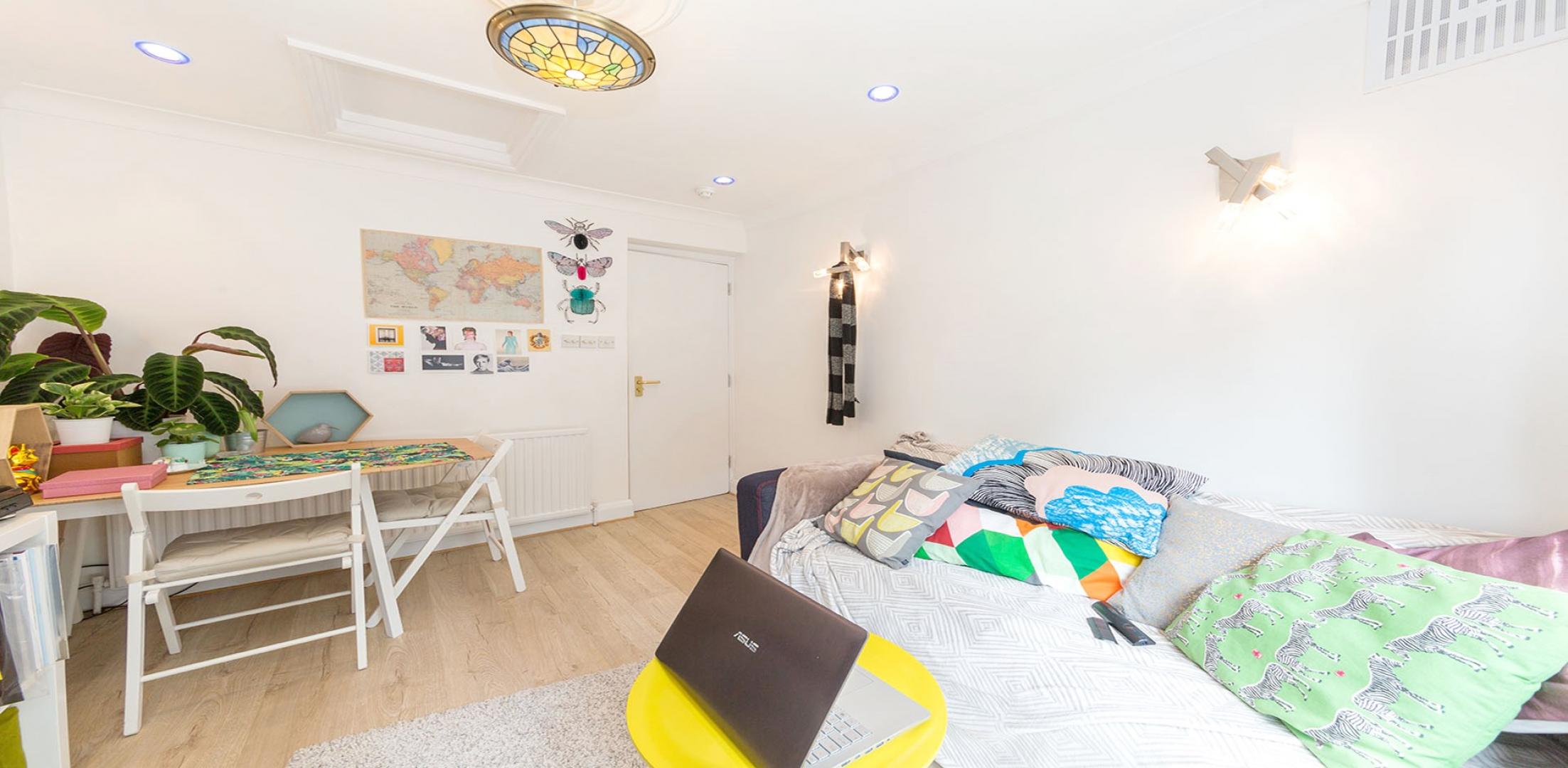 			1 Bedroom, 1 bath, 1 reception Flat			 Grosvenor Gardens, , WILLESDEN GREEN